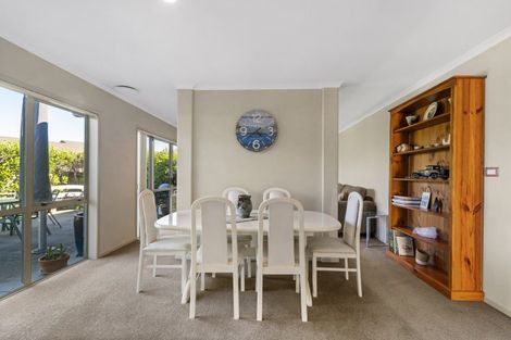 Photo of property in 44 Gibson Place, Papamoa Beach, Papamoa, 3118