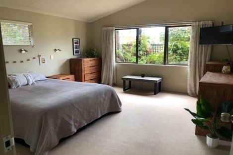 Photo of property in 16 Isobel Street, Acacia Bay, Taupo, 3330
