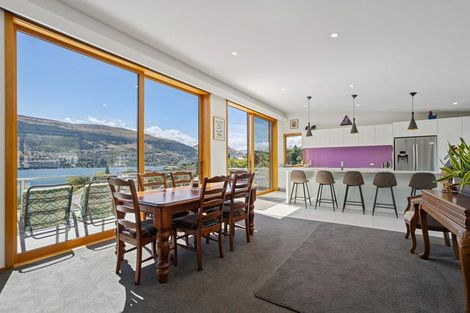 Photo of property in 560 Peninsula Road, Kelvin Heights, Queenstown, 9300