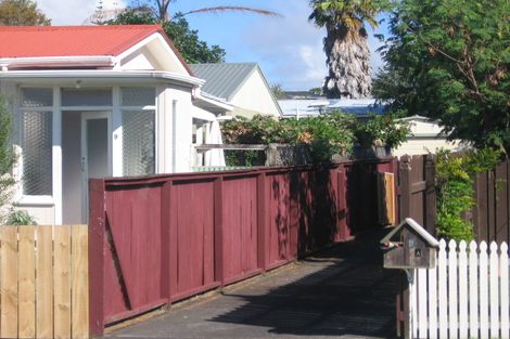 Photo of property in 1/9 Karaka Street, New Lynn, Auckland, 0600