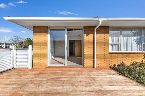 Photo of property in 39 Nevada Drive, Merrilands, New Plymouth, 4312