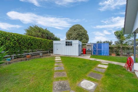 Photo of property in 25 Gladys Place, Levin, 5510