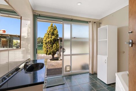 Photo of property in 38 Manuka Street, Castlecliff, Whanganui, 4501