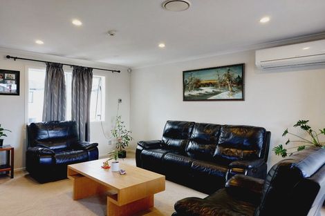Photo of property in 3 Laquinta Place, Flat Bush, Auckland, 2019