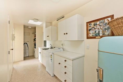 Photo of property in 12a Gillean Street, Havelock North, 4130