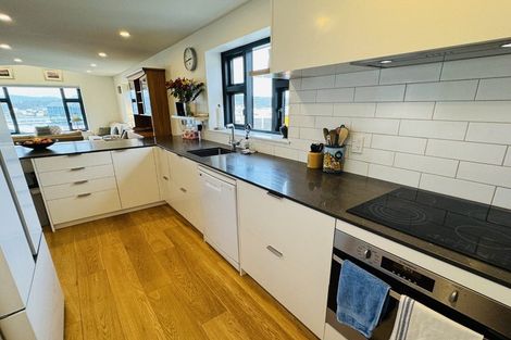 Photo of property in Terrace Garden Apartments, 14e/120 The Terrace, Wellington Central, Wellington, 6011