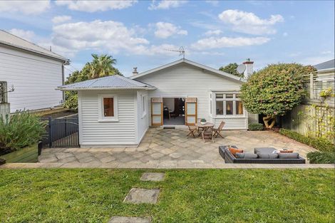 Photo of property in 84b Rintoul Street, Newtown, Wellington, 6021