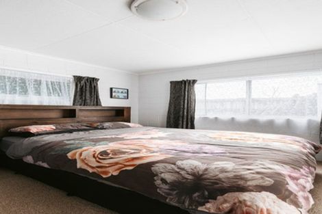 Photo of property in 1 Kowai Grove, Omokoroa, 3114