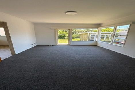 Photo of property in 2/3 Ocean View Road, Hillcrest, Auckland, 0627