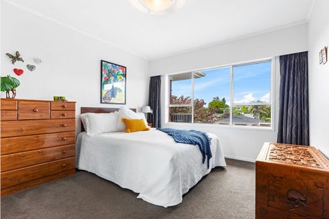 Photo of property in 16 Nui Mana Place, Te Atatu South, Auckland, 0610