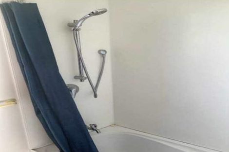 Photo of property in 2 Prion Place, One Tree Point, 0118