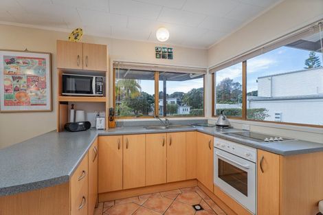 Photo of property in 4 Courtney Place, Pauanui, Hikuai, 3579