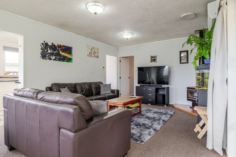 Photo of property in 52 Wakeman Street, Pahiatua, 4910