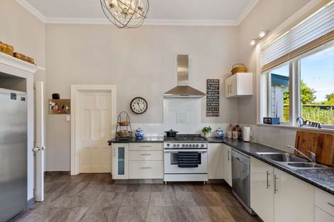 Photo of property in 13 Milne Street, Marton, 4710