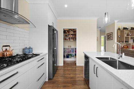 Photo of property in 93 Watts Street, Waipawa, 4277