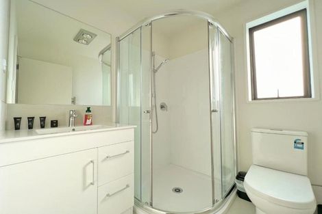 Photo of property in 321a Pakuranga Road, Pakuranga Heights, Auckland, 2010