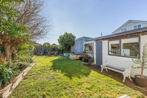 Photo of property in 39 Dundas Street, Seatoun, Wellington, 6022