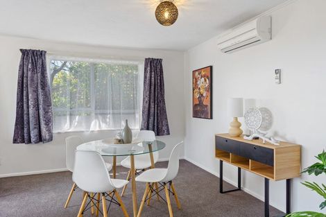 Photo of property in 61 Kakariki Grove, Waikanae, 5036