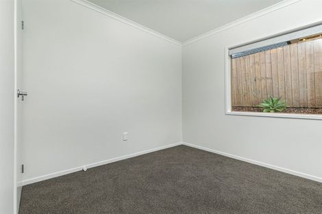 Photo of property in 7 Elder Place, Massey, Auckland, 0614