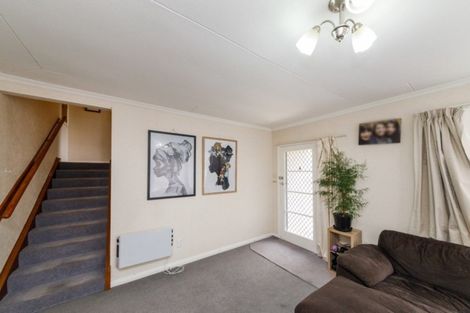 Photo of property in 2/24 Birmingham Street, Takaro, Palmerston North, 4412