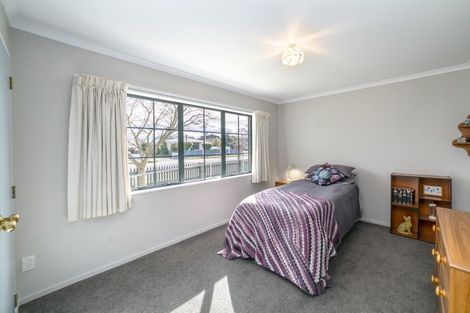Photo of property in 54 Cambridge Terrace, Masterton, 5810