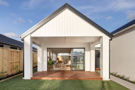 Photo of property in 4 Sapida Close, Papamoa Beach, Papamoa, 3118