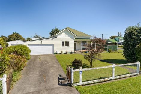 Photo of property in 20 Ross Street, Marton, 4710