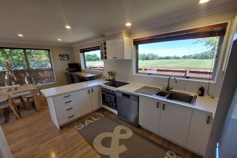Photo of property in 39b Oakley Crescent, Hornby, Christchurch, 8042