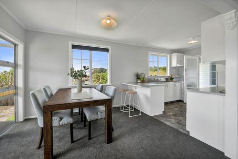 Photo of property in 14a Trafalgar Street, Westown, New Plymouth, 4310