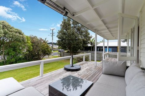 Photo of property in 312 Ocean Road, Whangamata, 3620