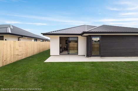 Photo of property in 4 Poipoi Place, Aranui, 8061