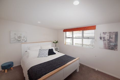 Photo of property in 44 Erlestoke Crescent, Churton Park, Wellington, 6037