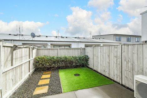 Photo of property in 39 Periko Way, Takanini, 2112