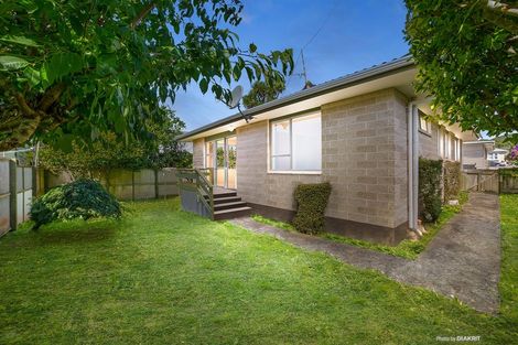 Photo of property in 8b Cargill Street, Karori, Wellington, 6012