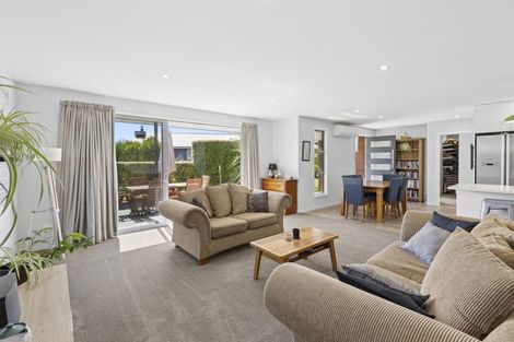 Photo of property in 33 Sherwin Avenue, Albert Town, Wanaka, 9305