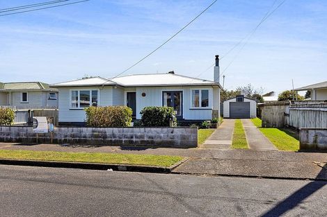Photo of property in 8 Pacey Avenue, Hawera, 4610