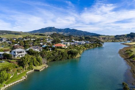 Photo of property in 7 Nihinihi Avenue, Raglan, 3225