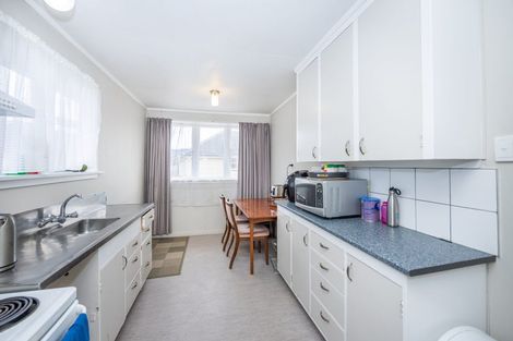 Photo of property in 14a Cliff View Drive, Green Bay, Auckland, 0604