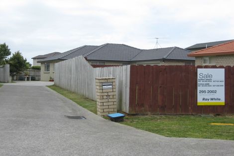 Photo of property in 36 Morewa Place, Takanini, 2112