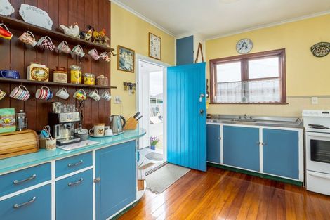 Photo of property in 1 Mcgregor Crescent, Masterton, 5810