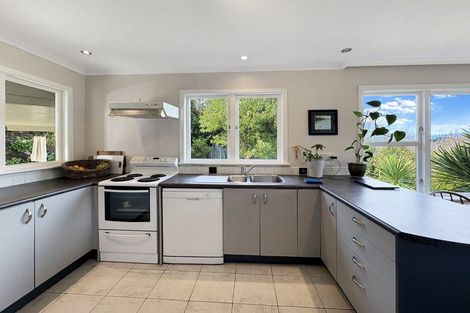 Photo of property in 2 Hillside Terrace, Saint Johns Hill, Whanganui, 4500