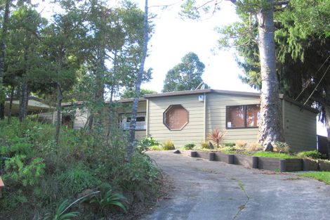 Photo of property in 60 Kauri Point Road, Laingholm, Auckland, 0604