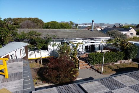 Photo of property in 17 Howe Street, New Brighton, Christchurch, 8083