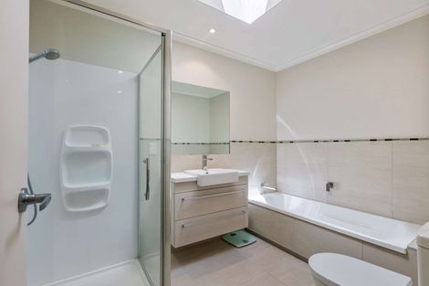 Photo of property in 5 Costa Viva Crescent, Karaka, Papakura, 2113