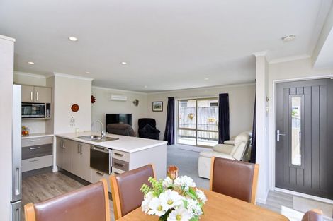 Photo of property in 28/3 Reeves Road, Rangiora, 7400