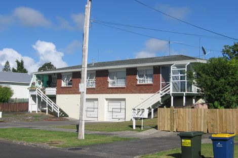 Photo of property in 2/11 Karaka Street, New Lynn, Auckland, 0600