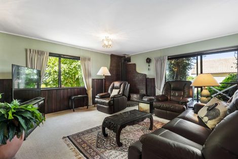 Photo of property in 32 Onetaunga Road, Chatswood, Auckland, 0626