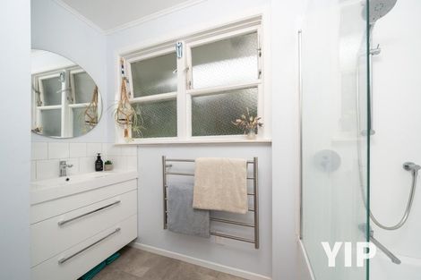 Photo of property in 7 Catherine Crescent, Paparangi, Wellington, 6037