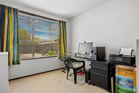 Photo of property in 57 Karnak Crescent, Russley, Christchurch, 8042