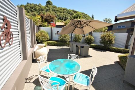 Photo of property in 11 Krissell Place, Acacia Bay, Taupo, 3330